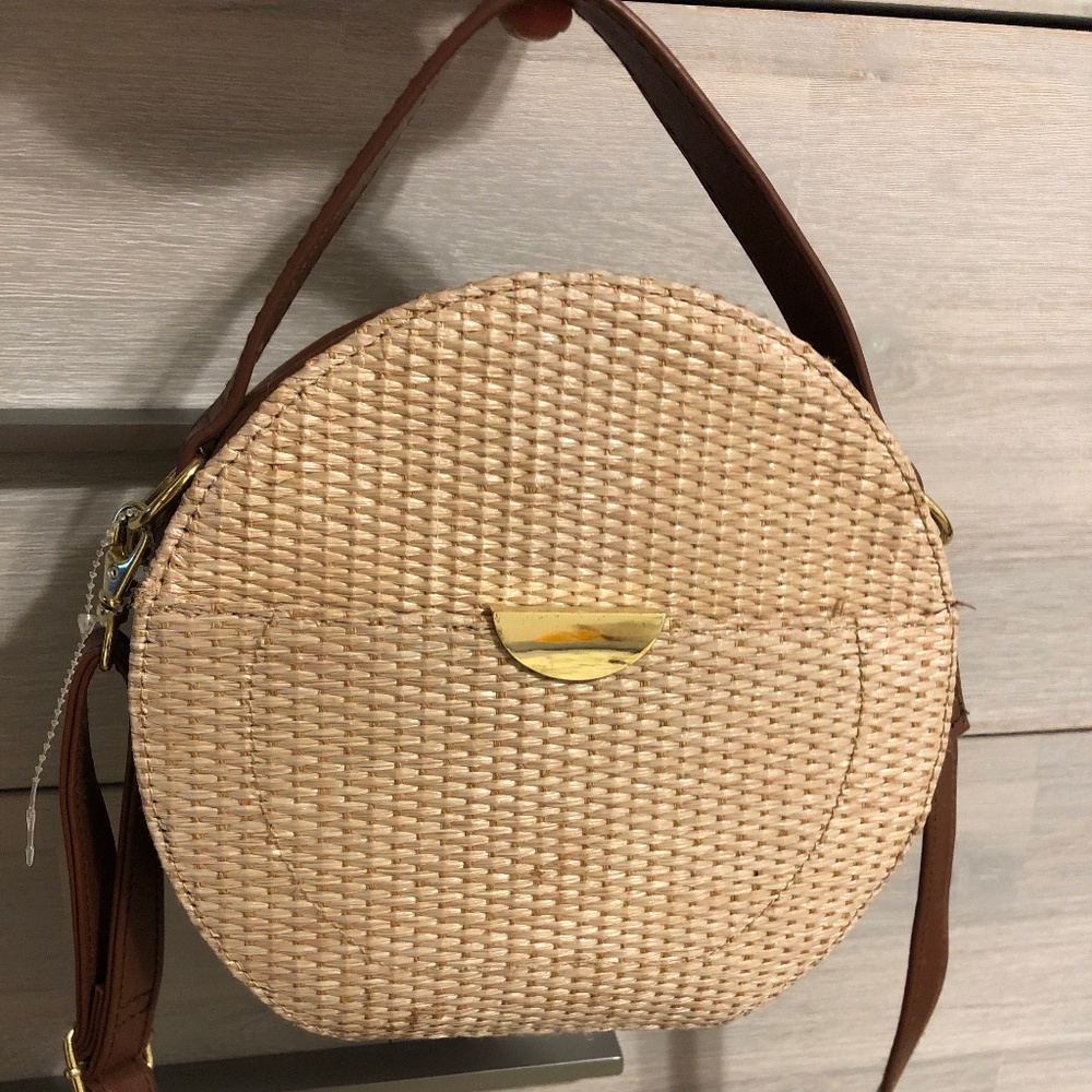 Natural Fiber Woven Circle Purse